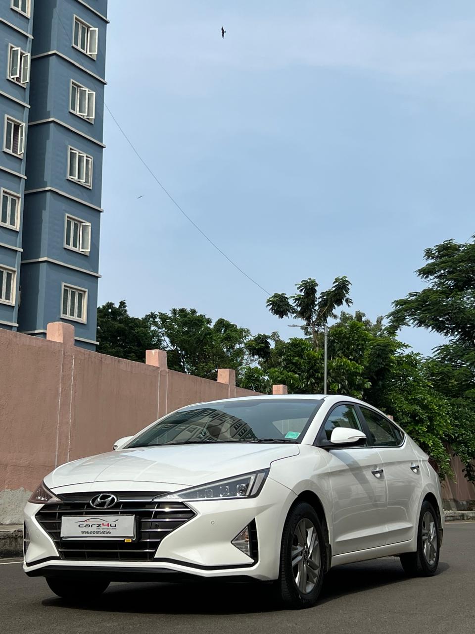 Hyundai Elantra - Image 2