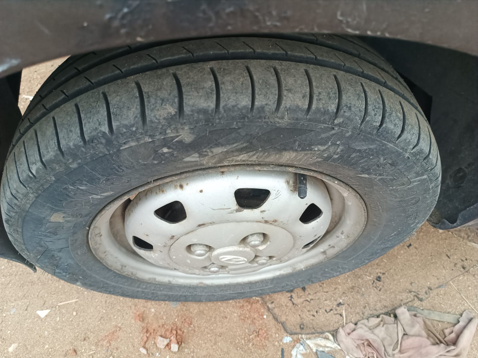 Hyundai Santro Xing - Image 3
