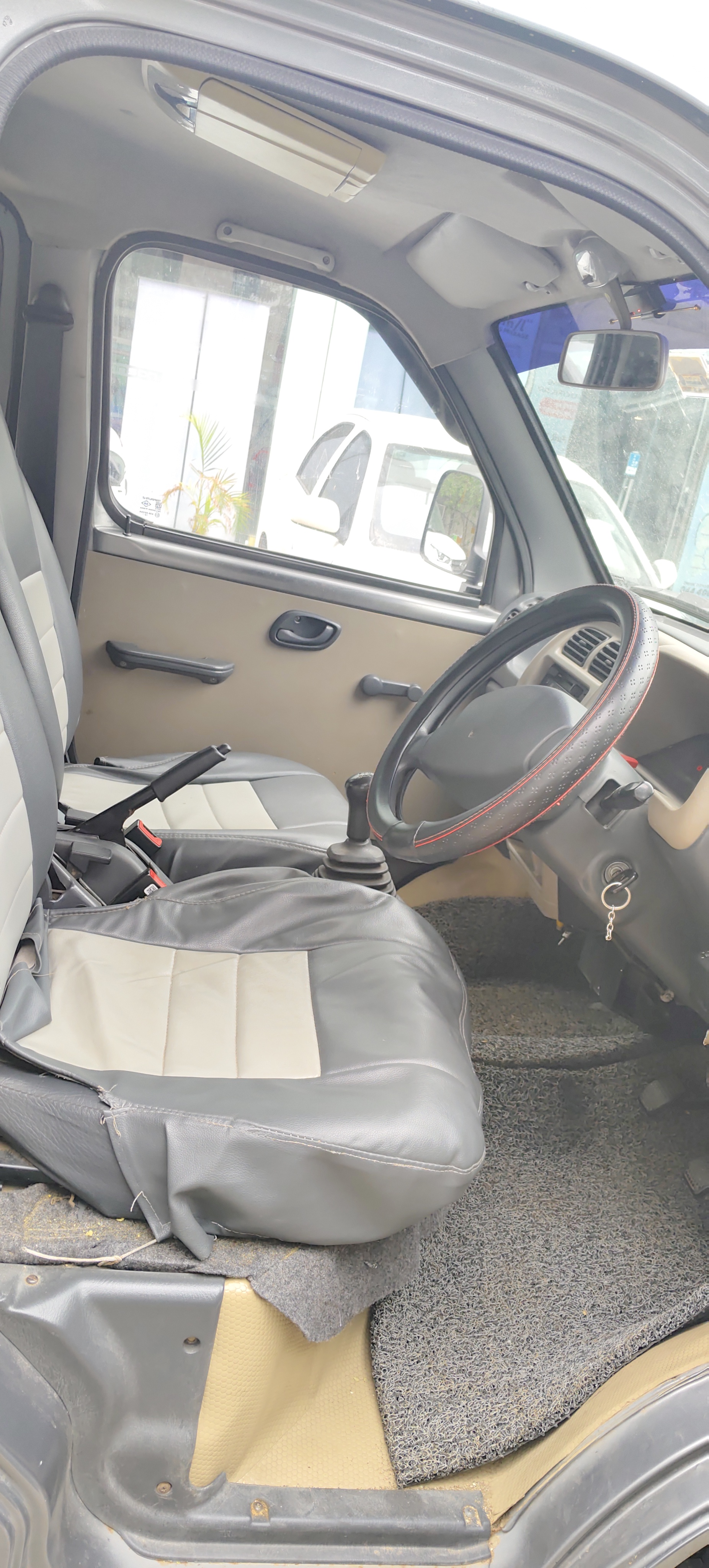 Maruti Suzuki Eeco - Image 9
