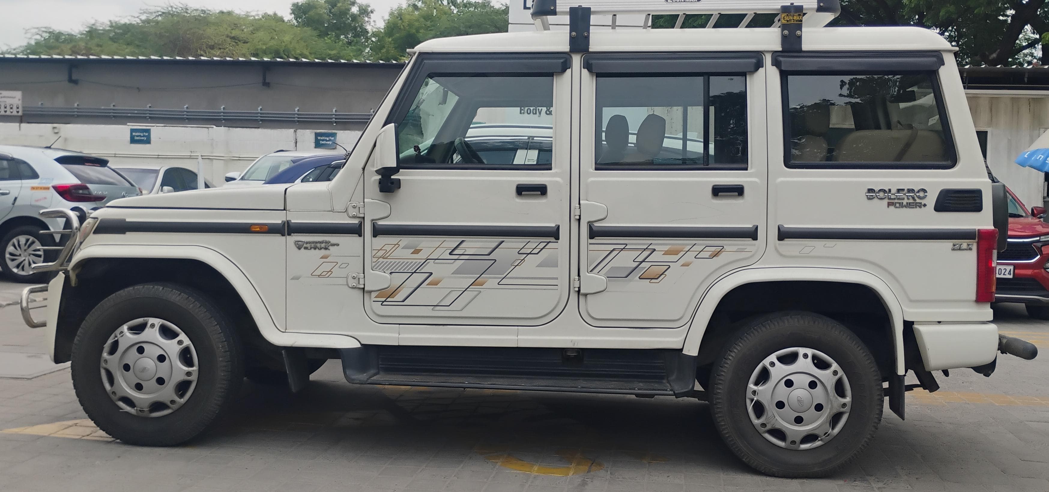 Mahindra Bolero - Image 6