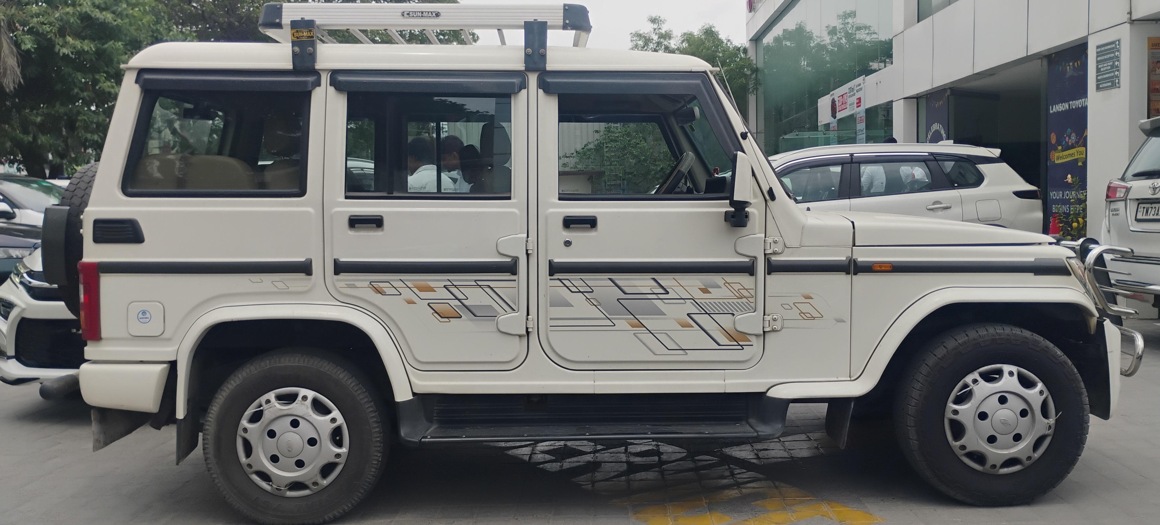 Mahindra Bolero - Image 7