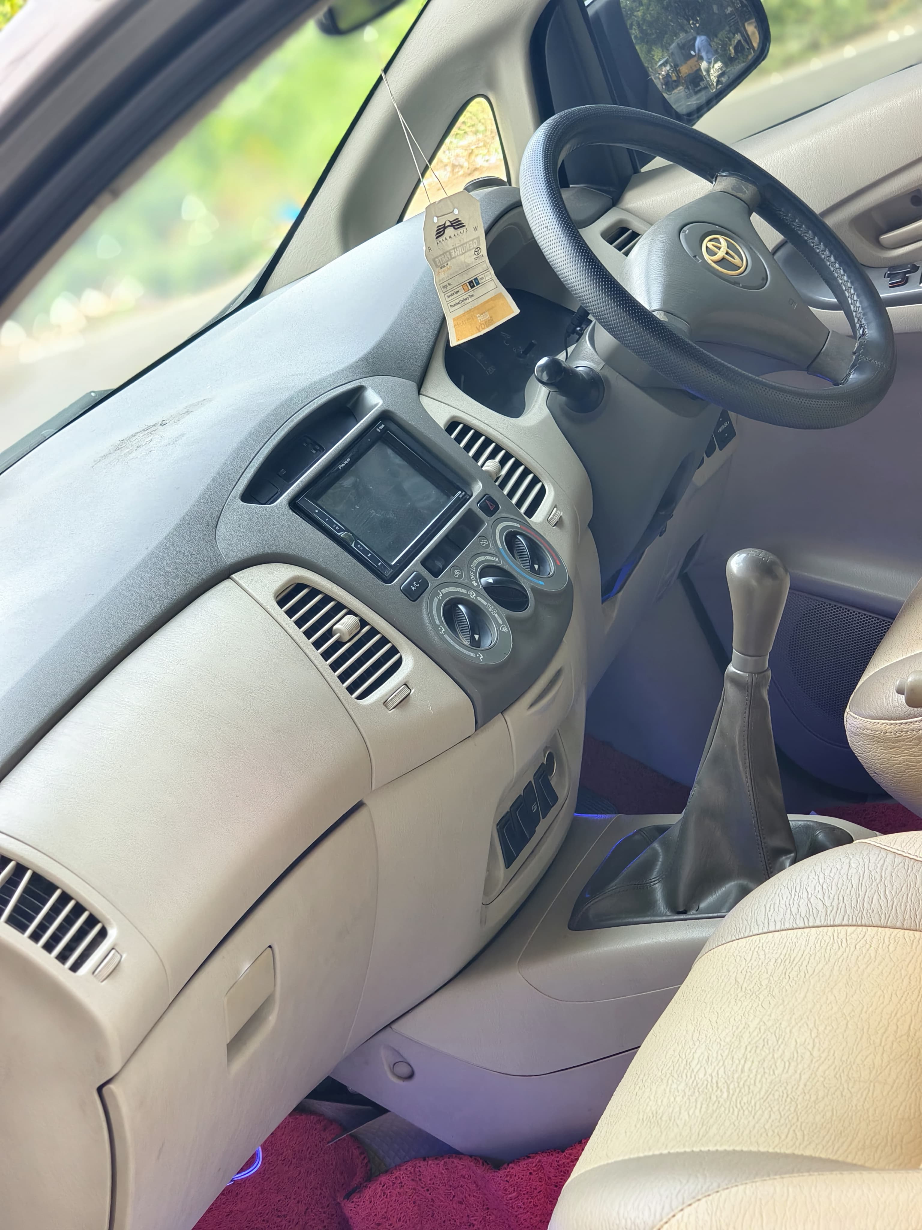Toyota Innova - Image 11
