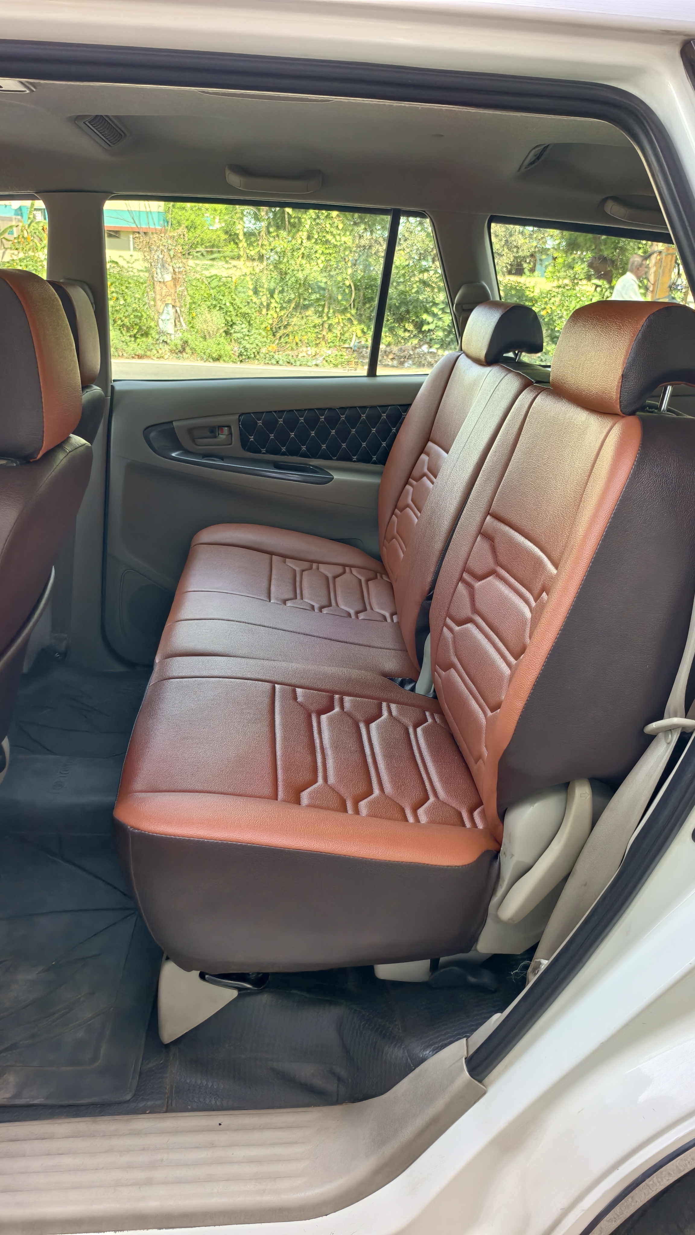 Toyota Innova - Image 5