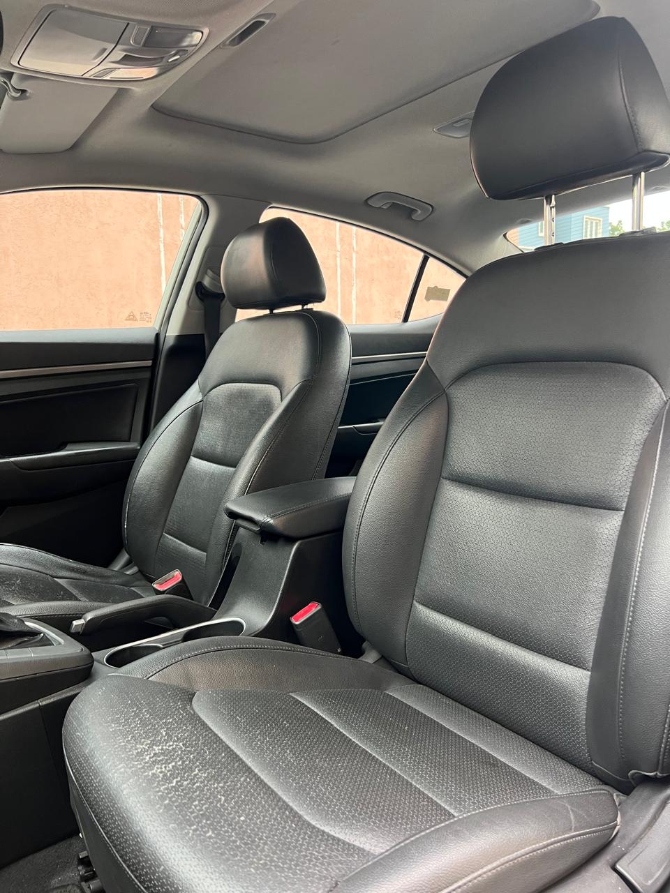 Hyundai Elantra - Image 11