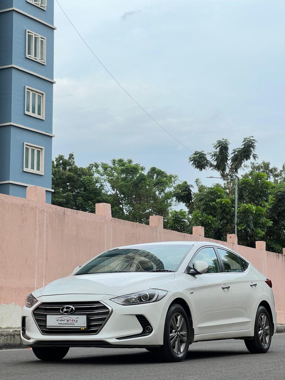 Hyundai Elantra - Image 2