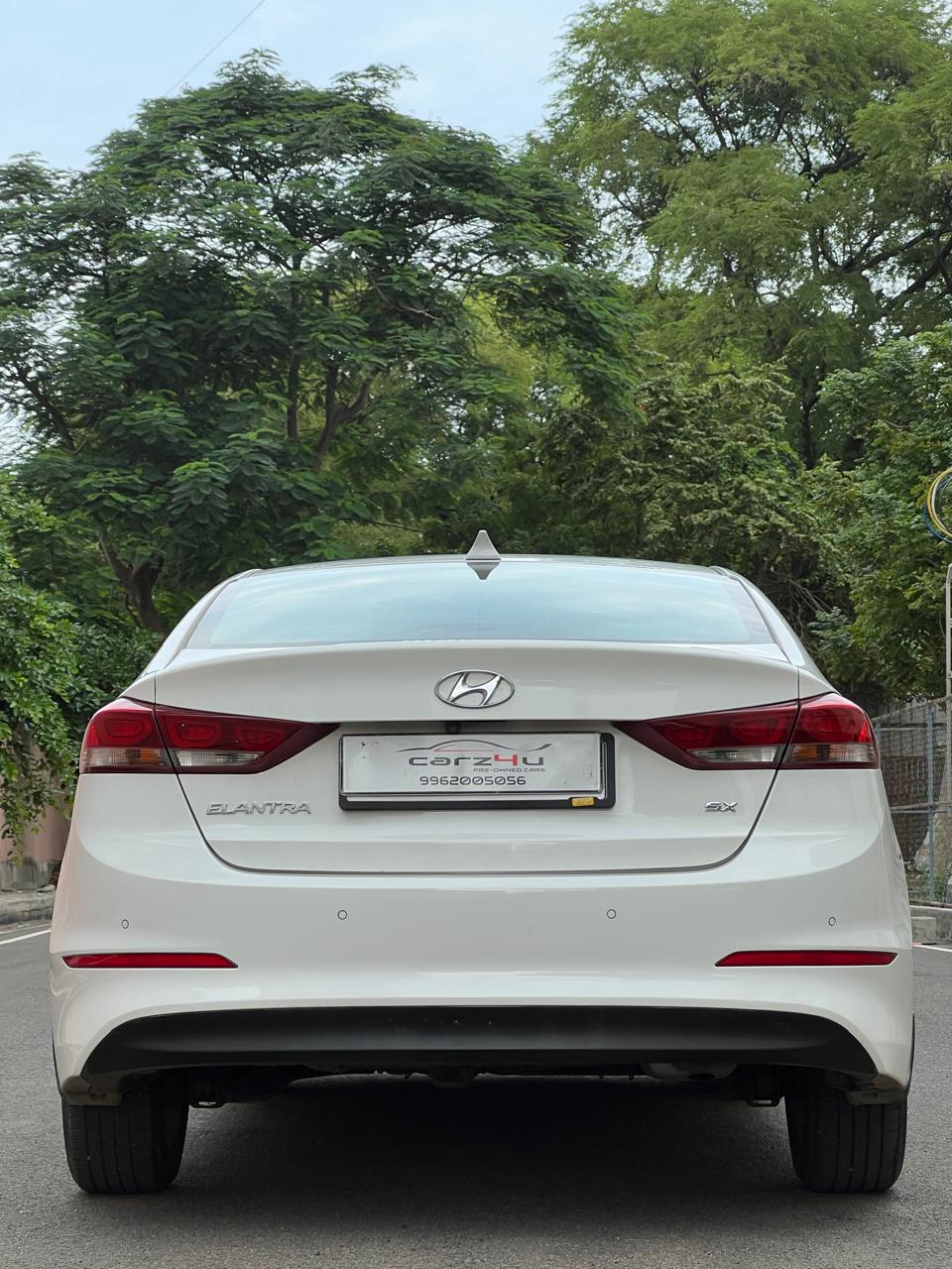 Hyundai Elantra - Image 4