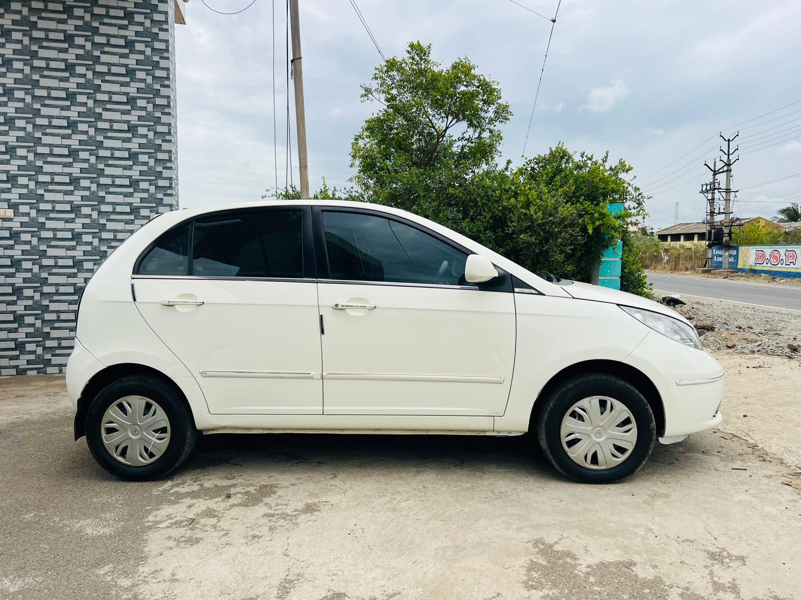 Tata Vista - Image 4