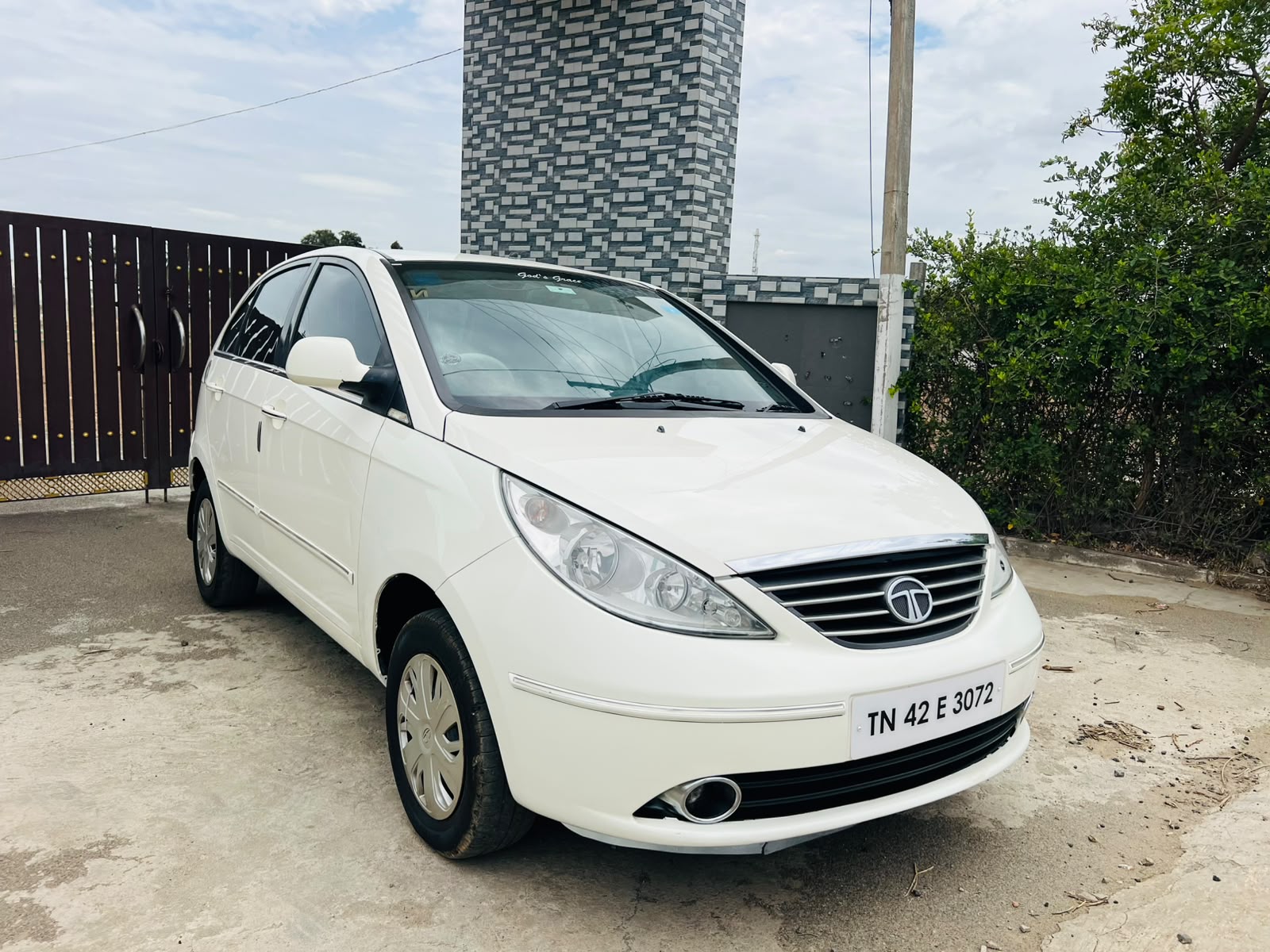 Tata Vista - Image 2