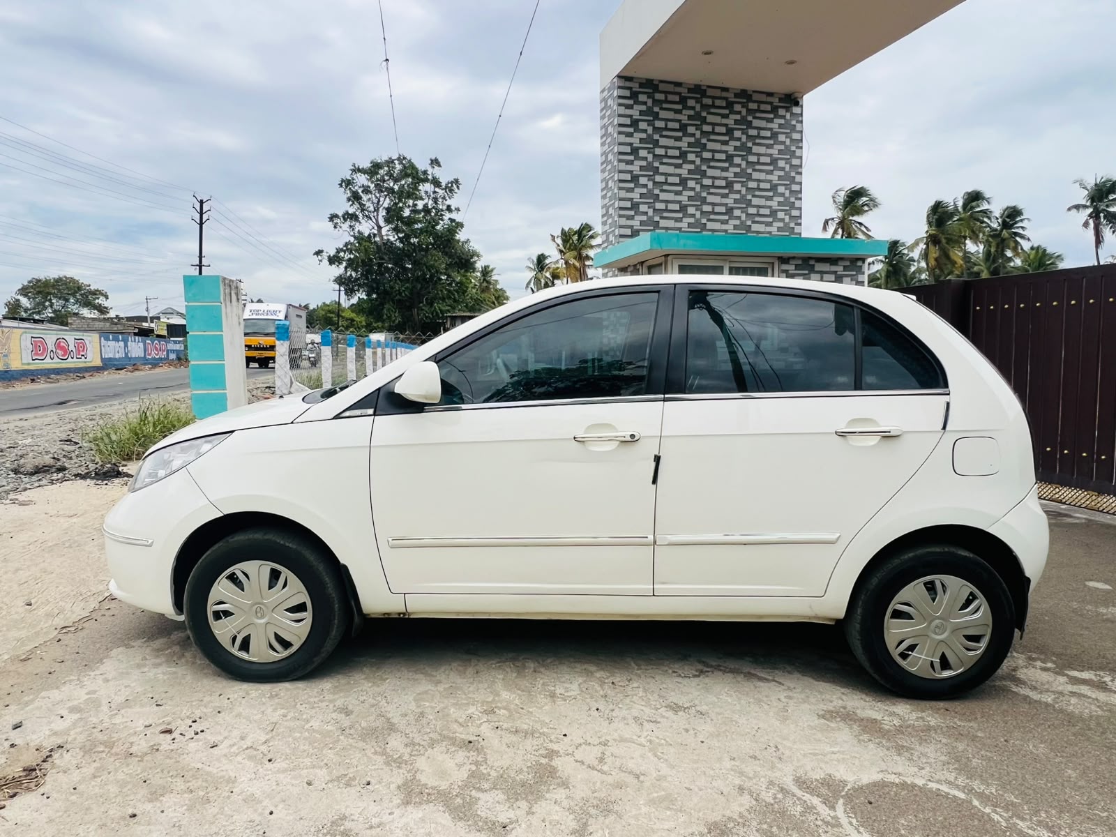 Tata Vista - Image 5