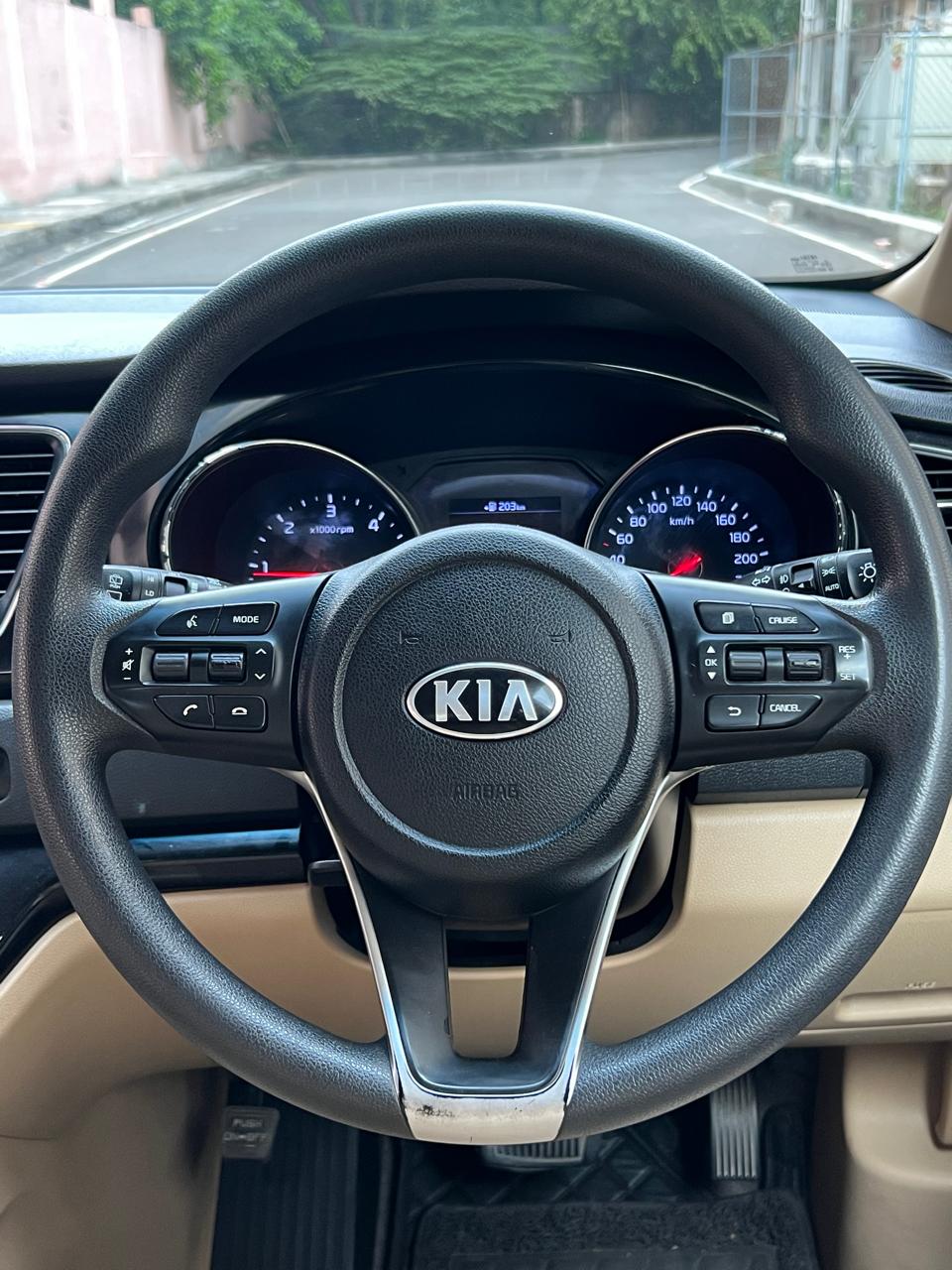 Kia Carnivel - Image 9