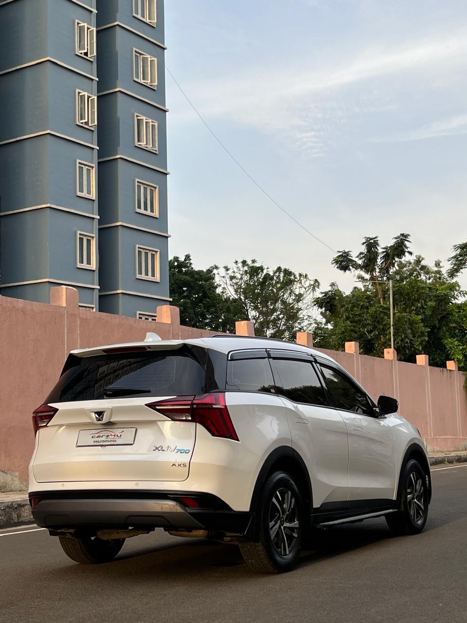 Mahindra XUV700 - Image 11