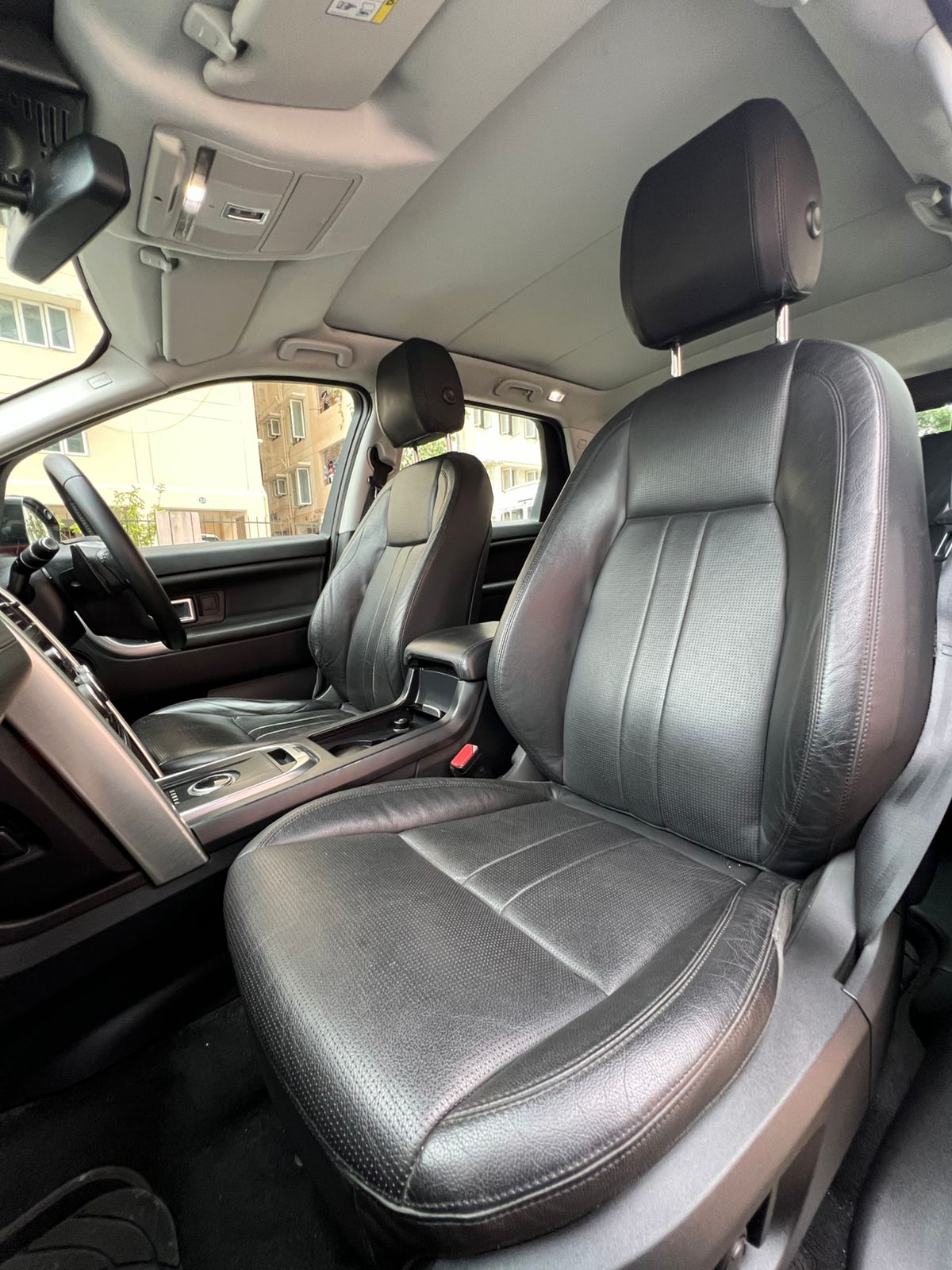 Land Rover Discovery Sport - Image 12