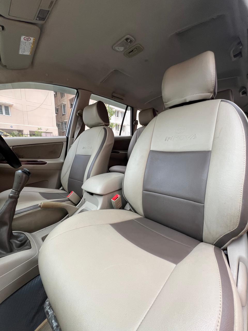 Toyota Innova - Image 12