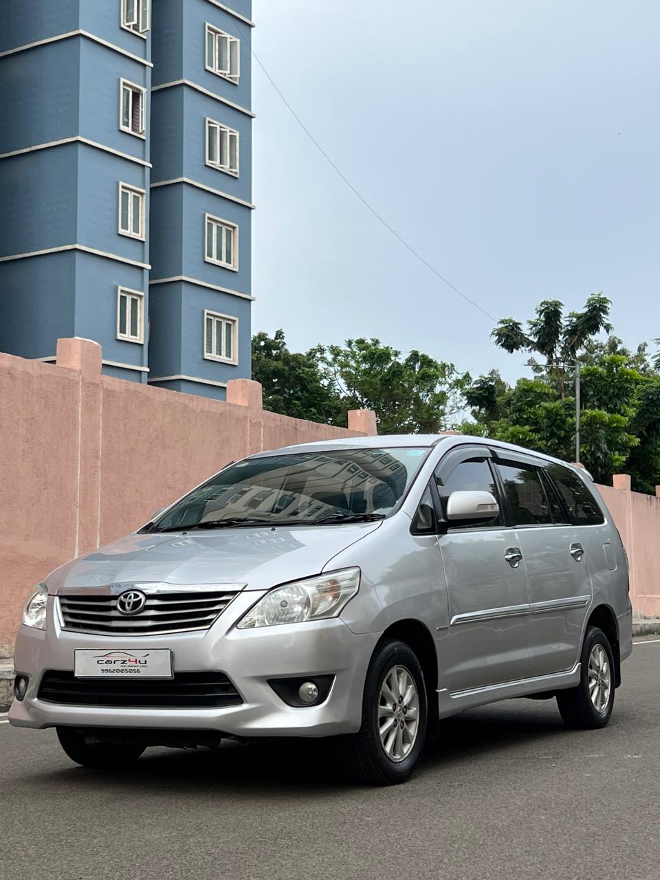 Toyota Innova - Image 3