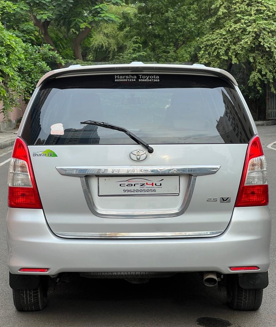 Toyota Innova - Image 7