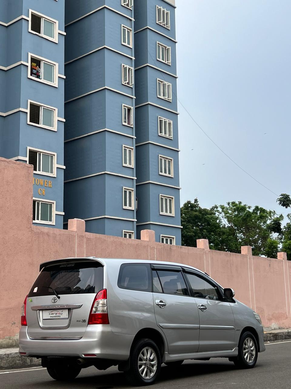 Toyota Innova - Image 5