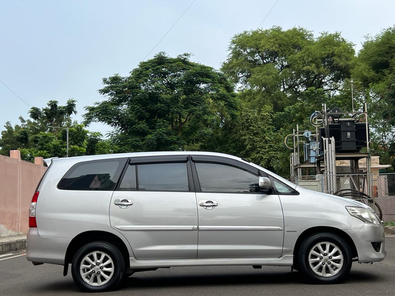Toyota Innova - Image 4