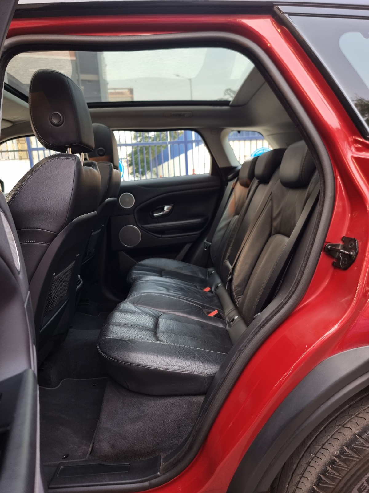 Land Rover Range Rover Evoque - Image 13