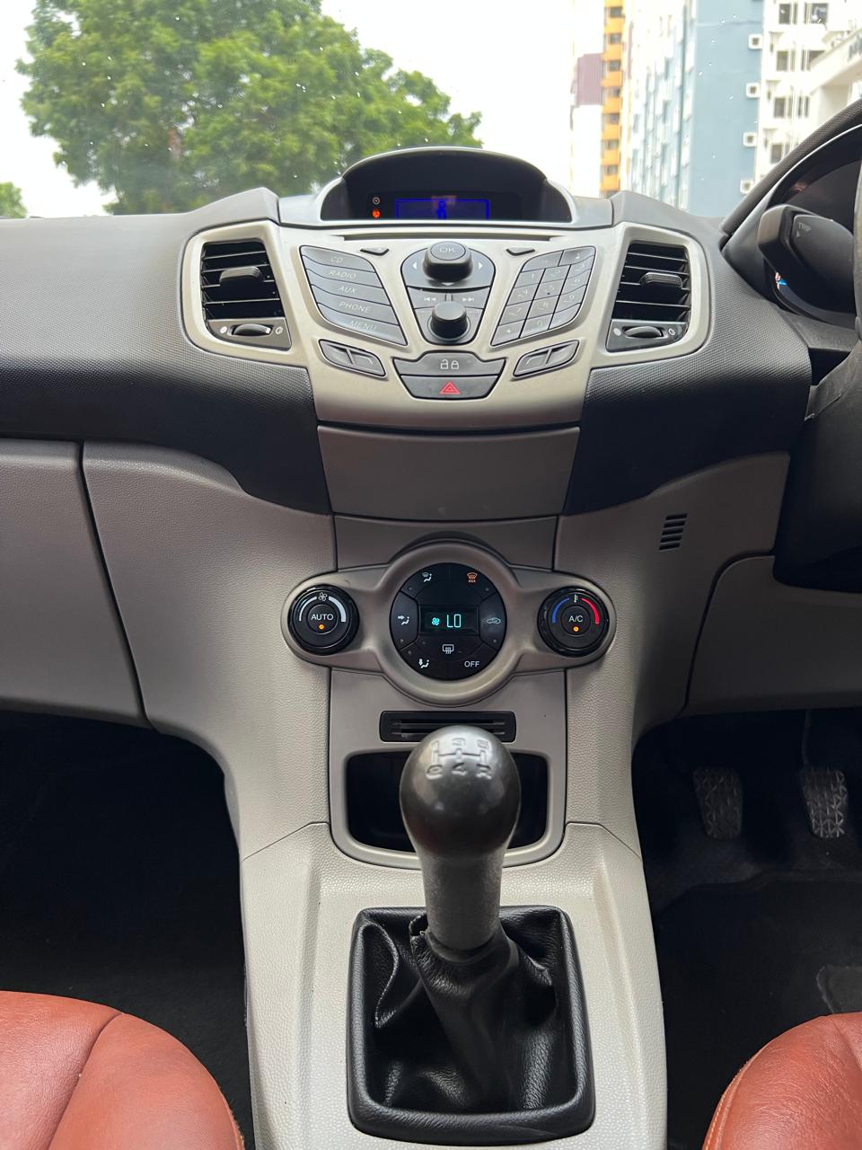 Ford Fiesta - Image 8