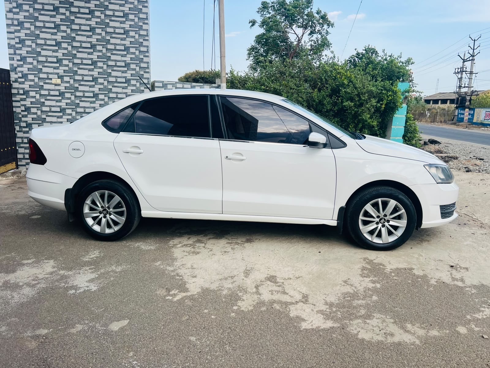 Skoda Rapid - Image 5
