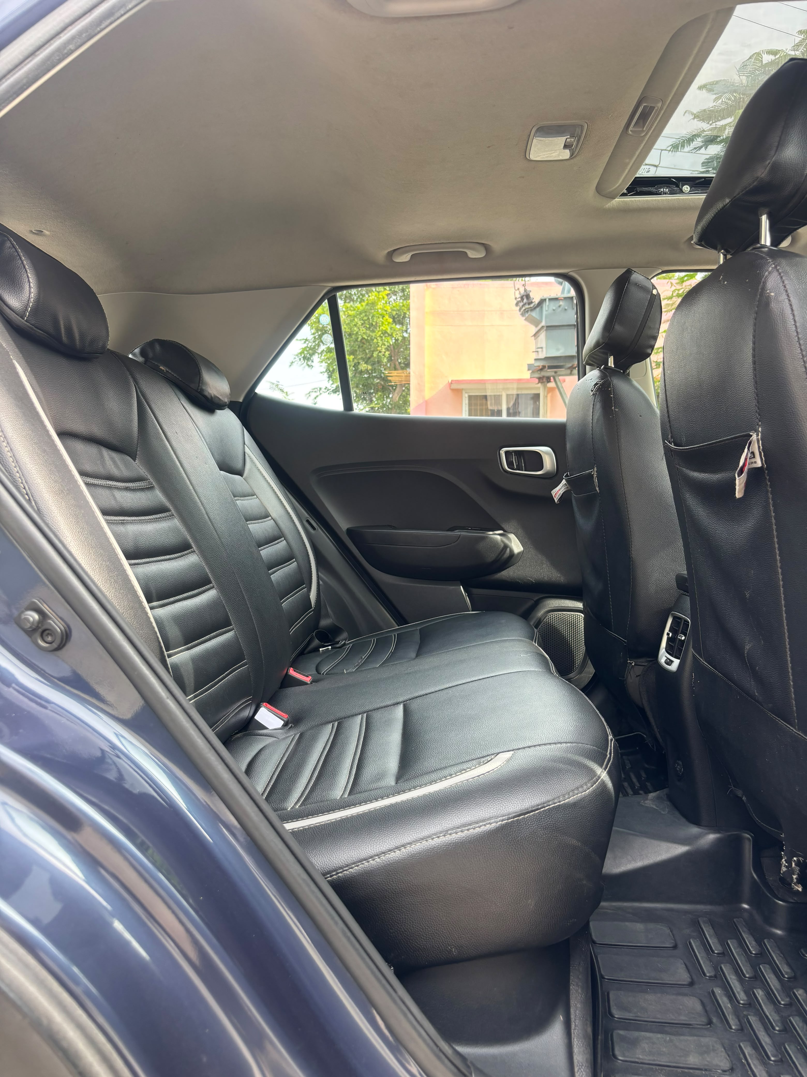 Hyundai Venue - Image 6