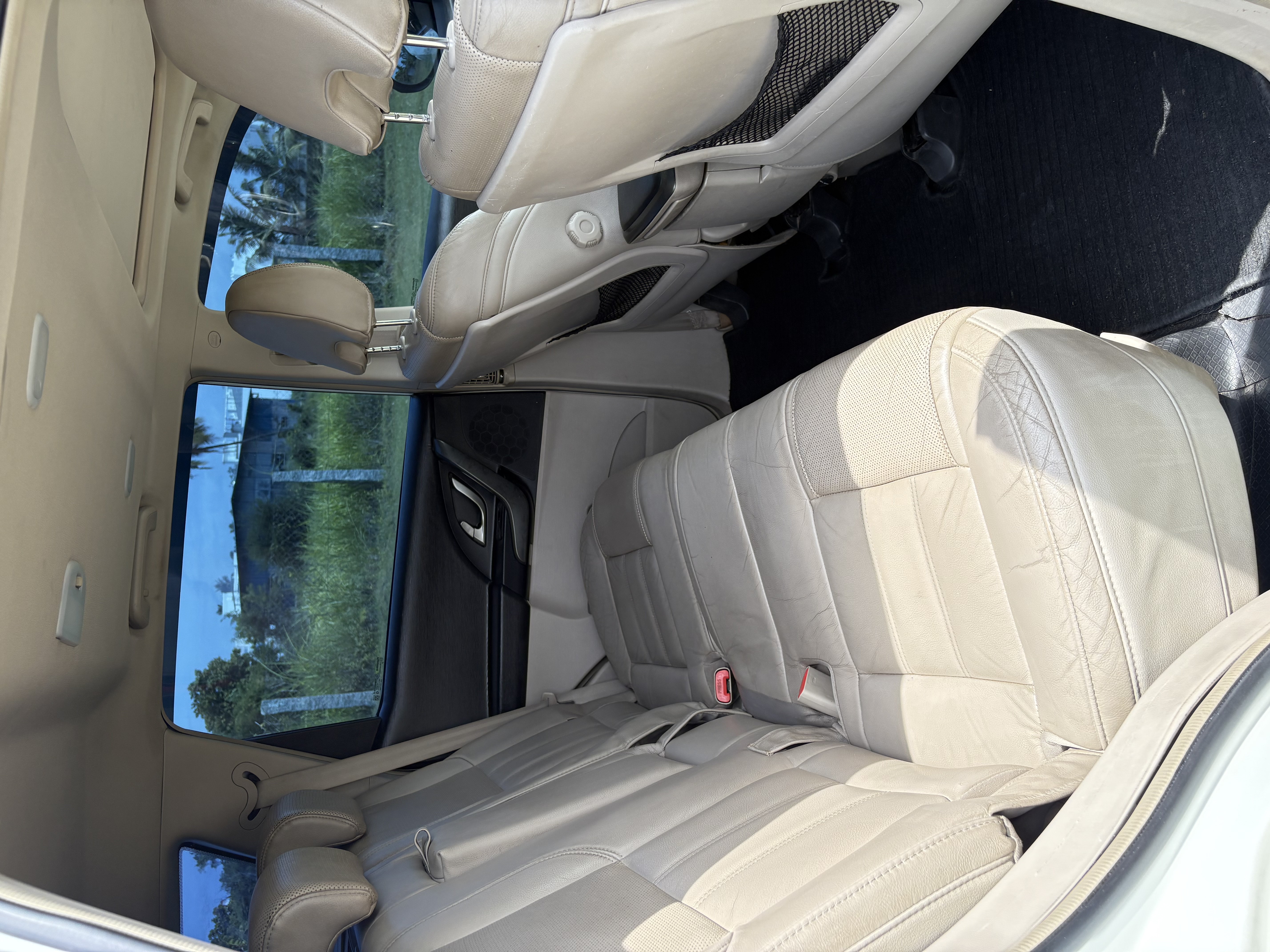Mahindra XUV500 - Image 5