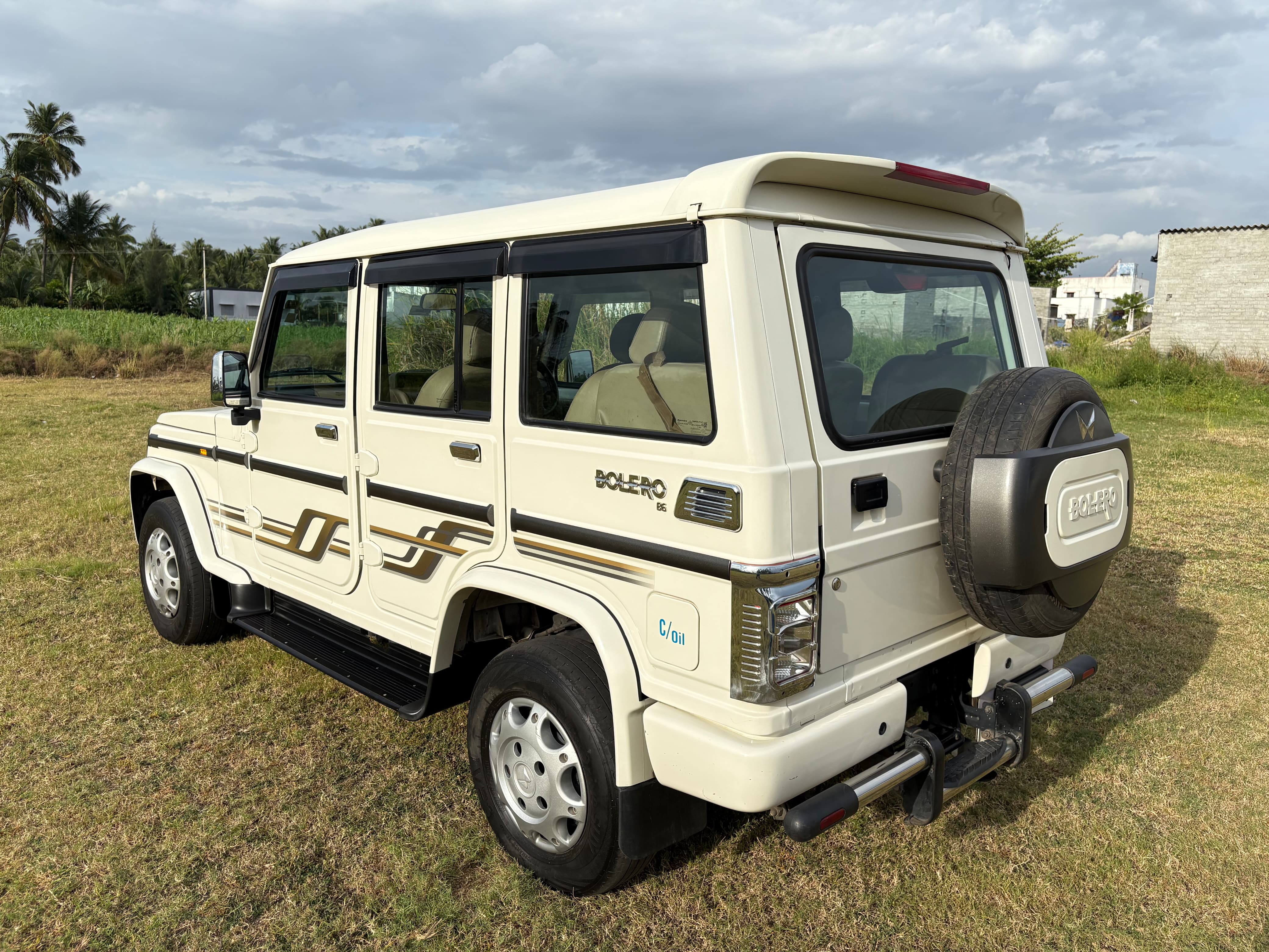 Mahindra Bolero - Image 11