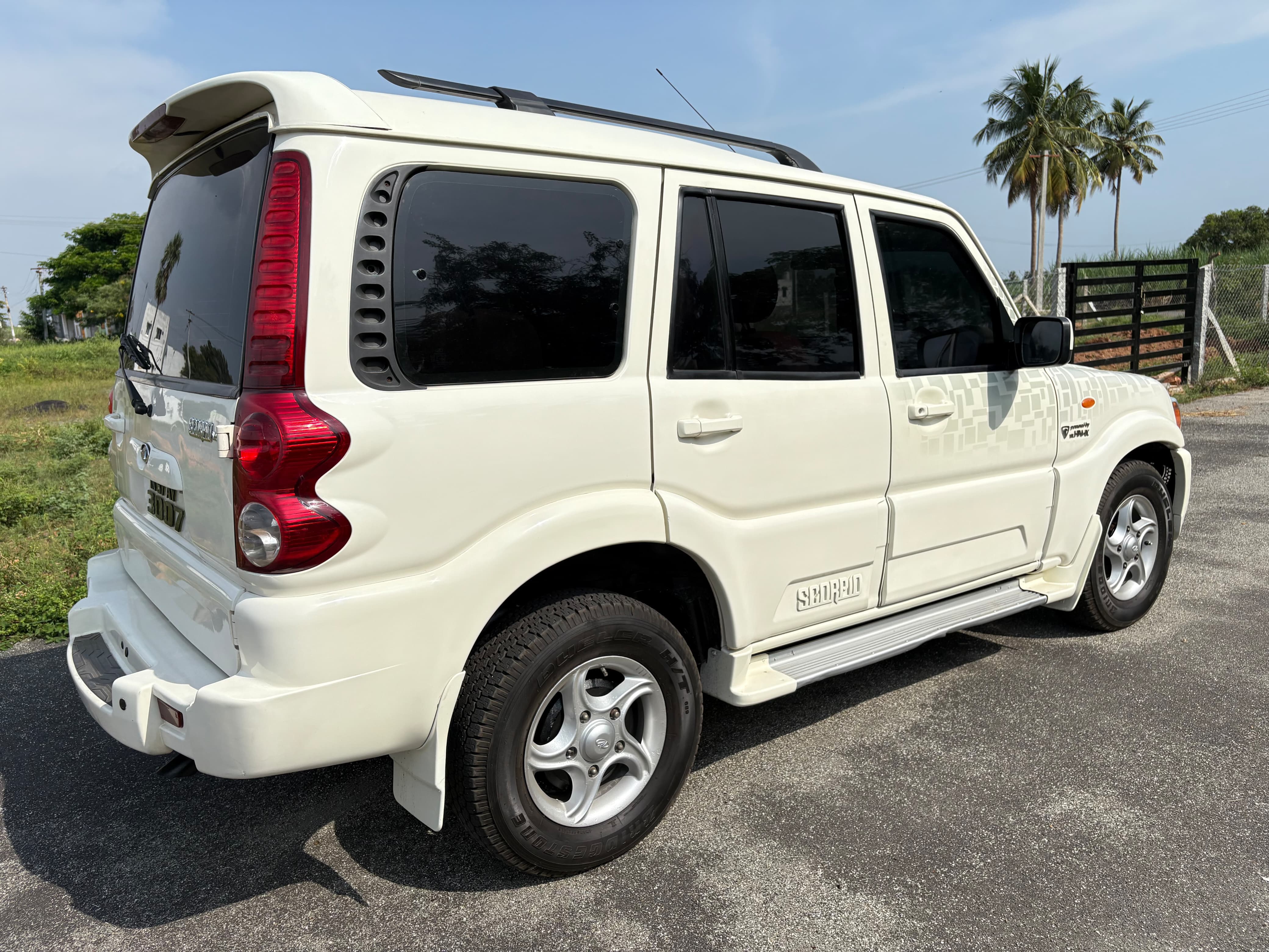 Mahindra Scorpio - Image 4