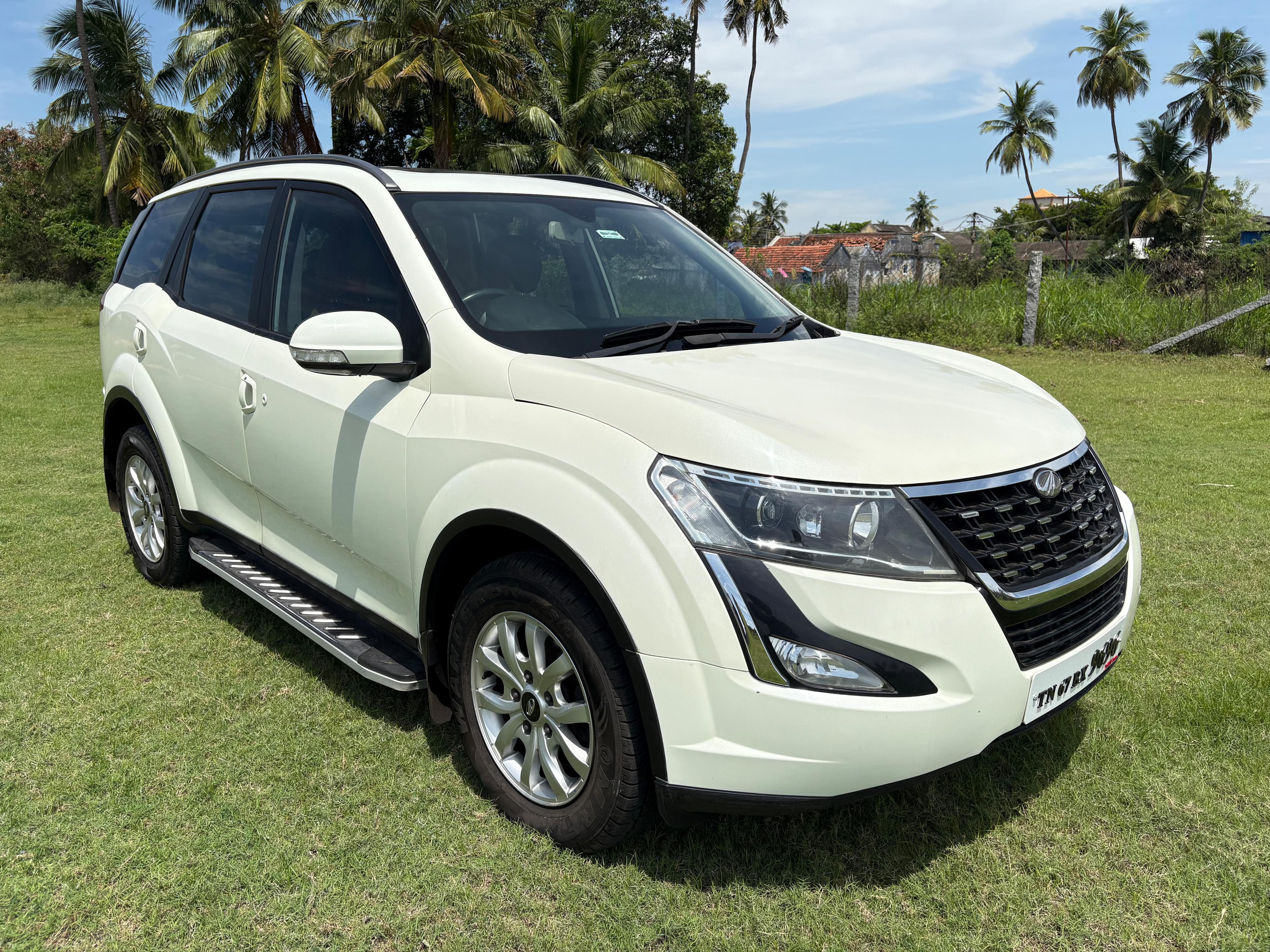 Mahindra XUV500 - Image 2