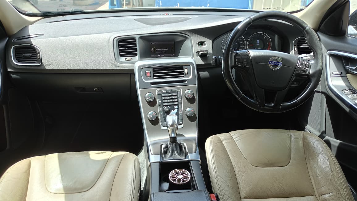 Volvo S60 - Image 11