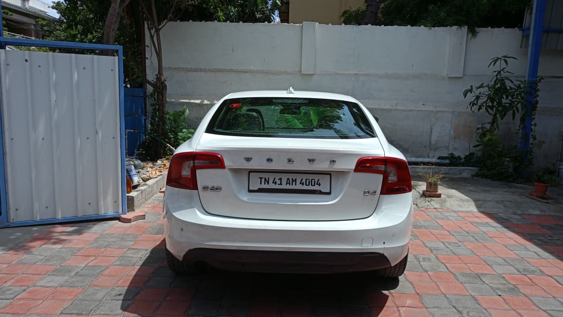 Volvo S60 - Image 4