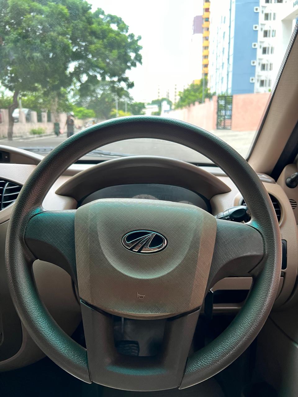 Mahindra Xylo - Image 11