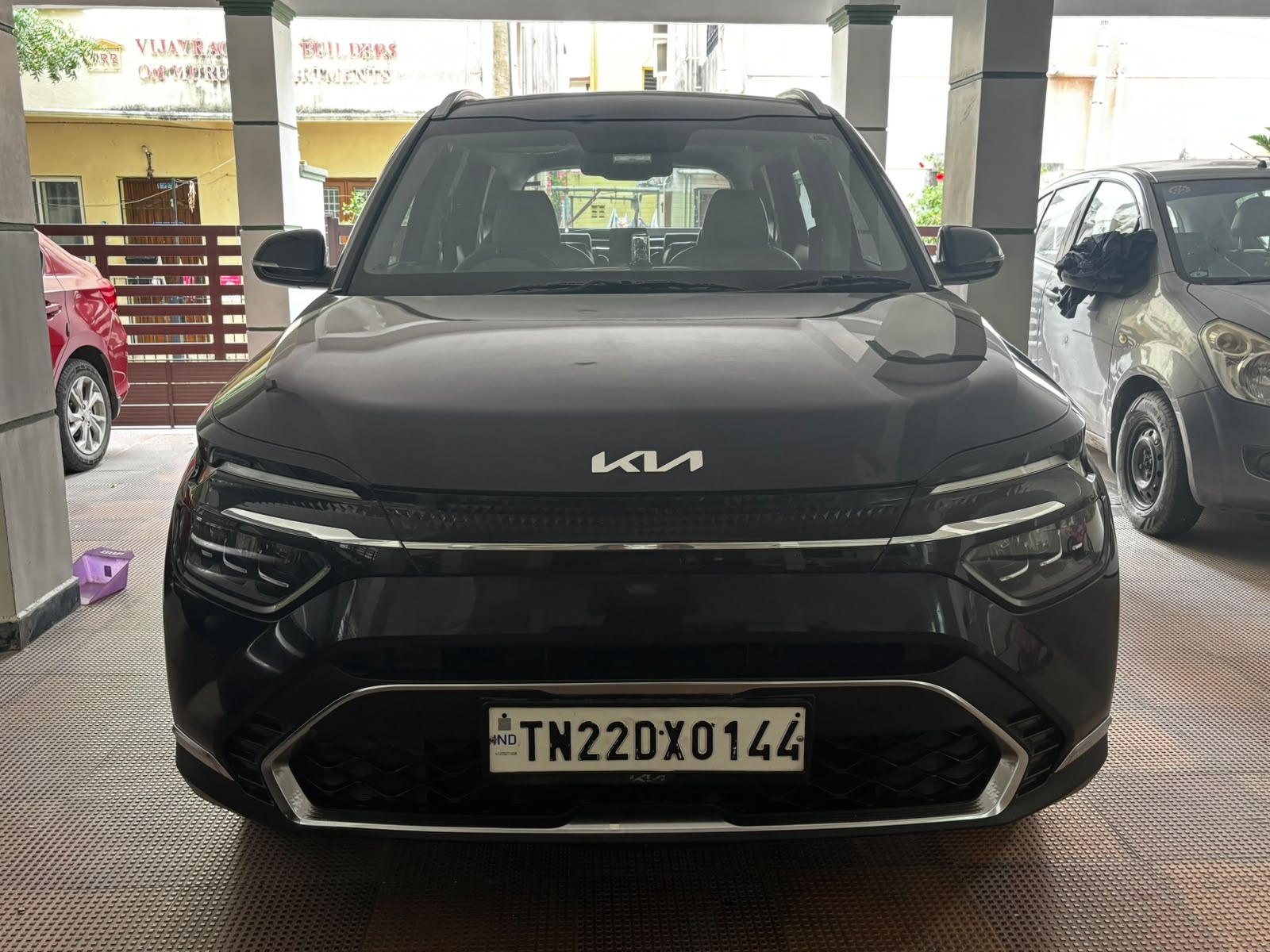 Kia carens