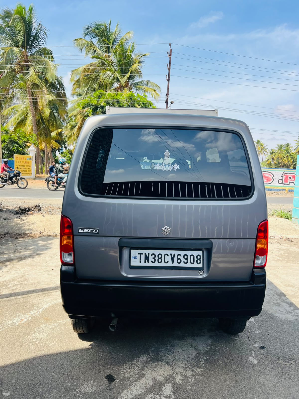 Maruti Suzuki Eeco - Image 12