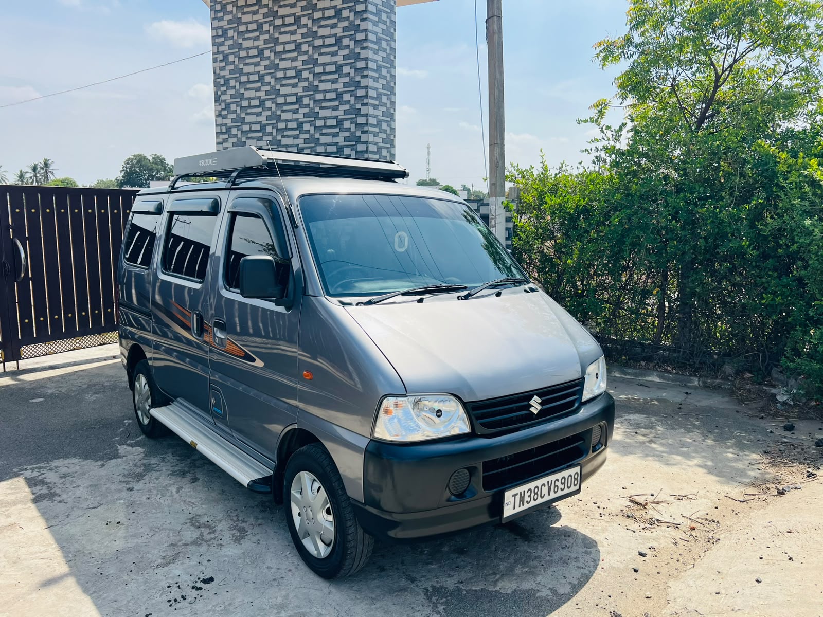 Maruti Suzuki Eeco - Image 3