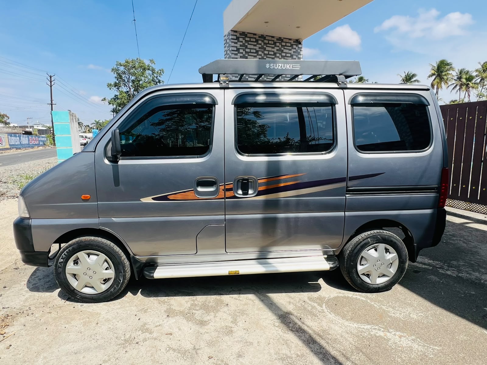Maruti Suzuki Eeco - Image 4