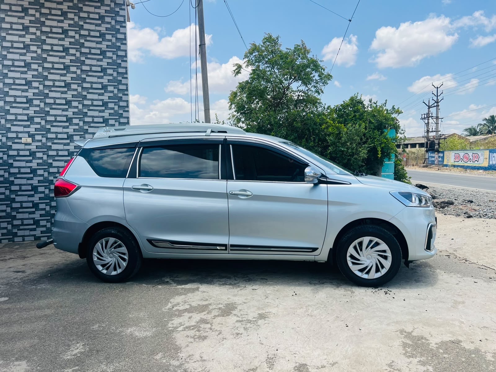 Maruti Suzuki Ertiga - Image 4