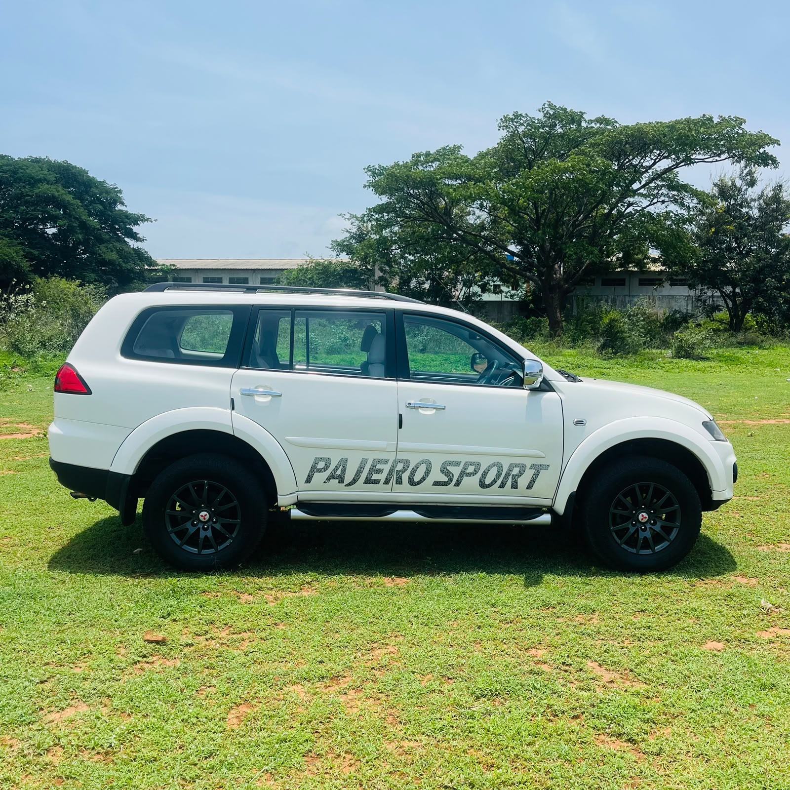 Mitsubishi Pajero Sport - Image 4