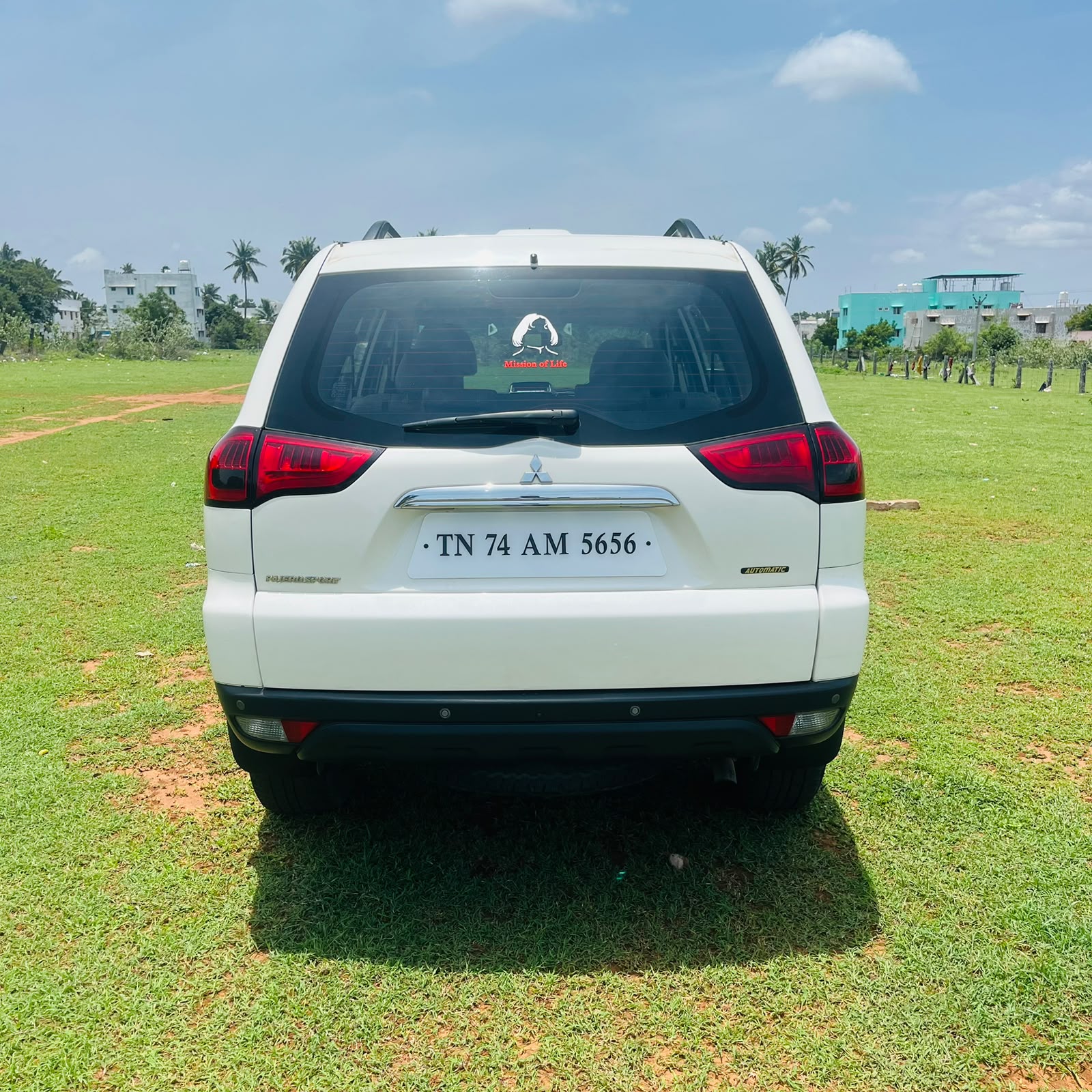 Mitsubishi Pajero Sport - Image 2