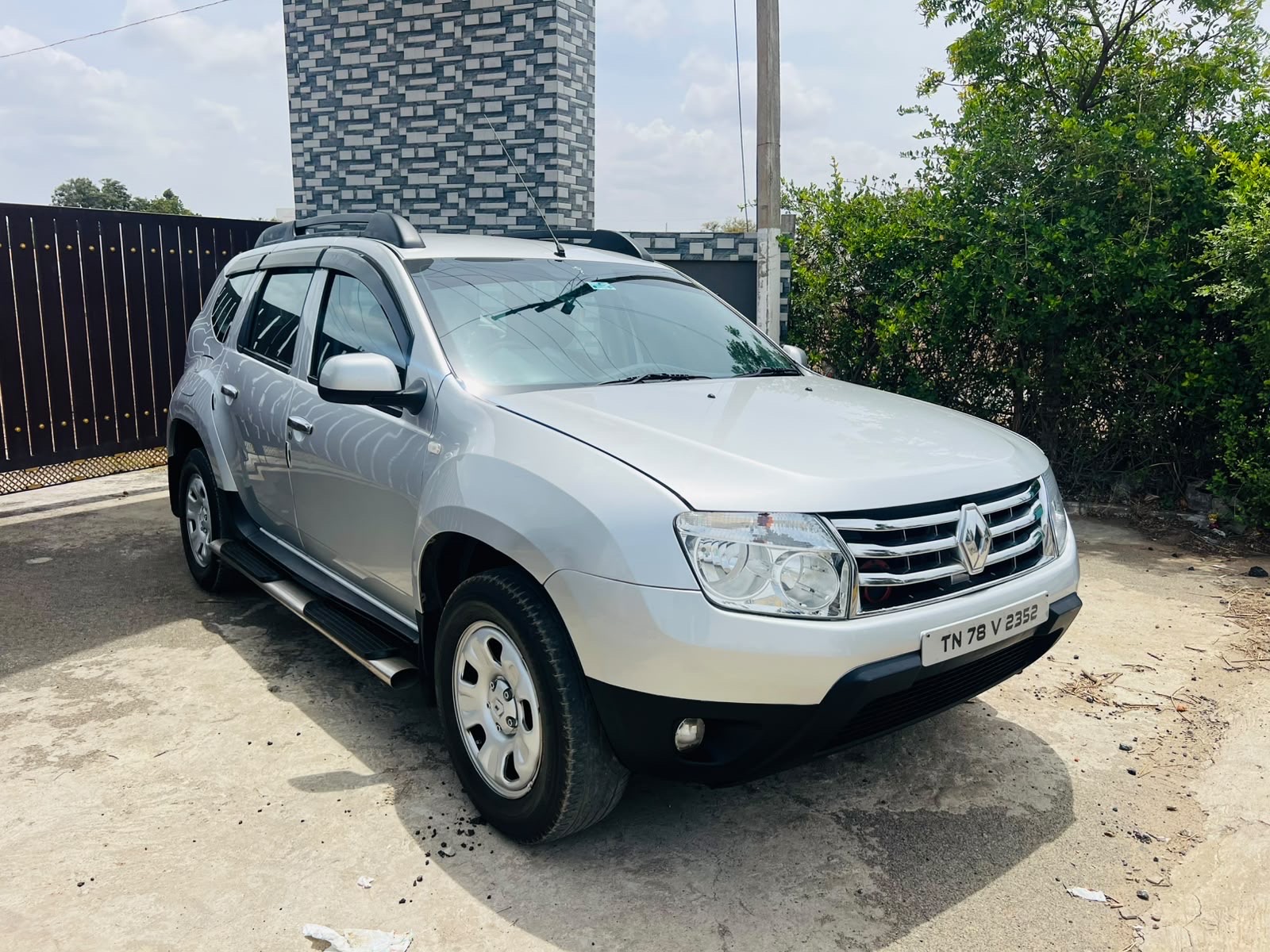 Renault Duster - Image 2