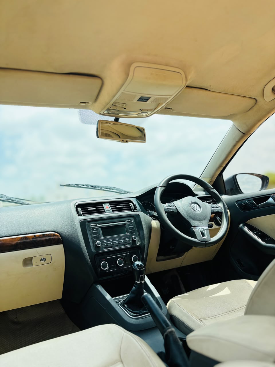 Volkswagen Jetta - Image 5