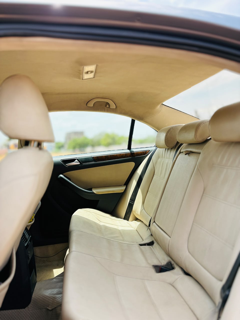 Volkswagen Jetta - Image 6
