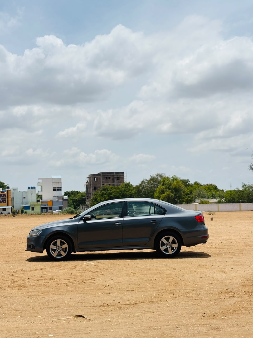 Volkswagen Jetta - Image 8