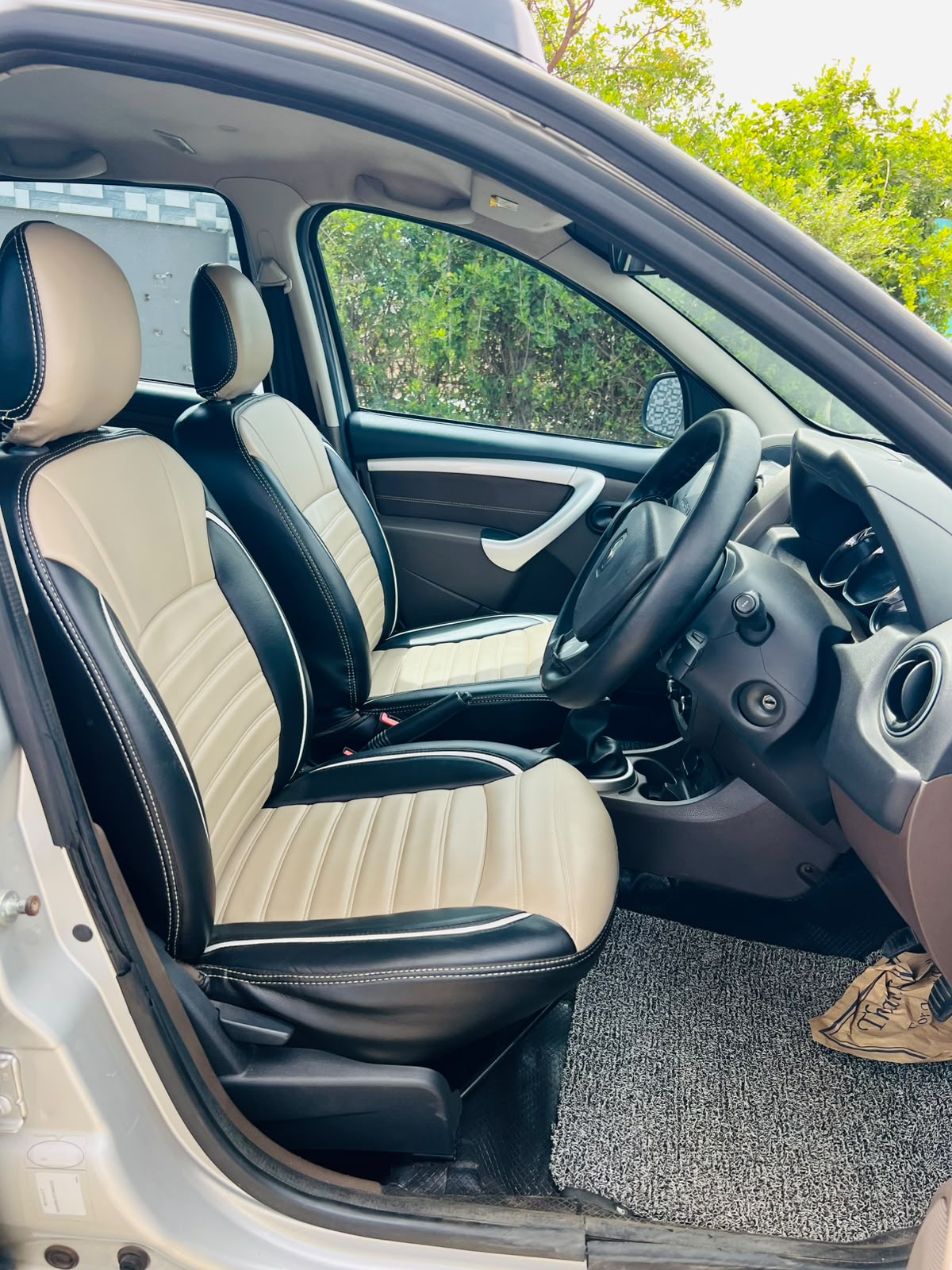 Renault Duster - Image 9