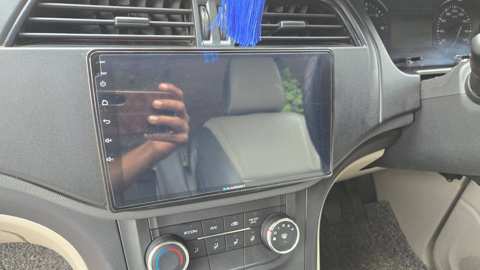 Mahindra Marazzo - Image 5