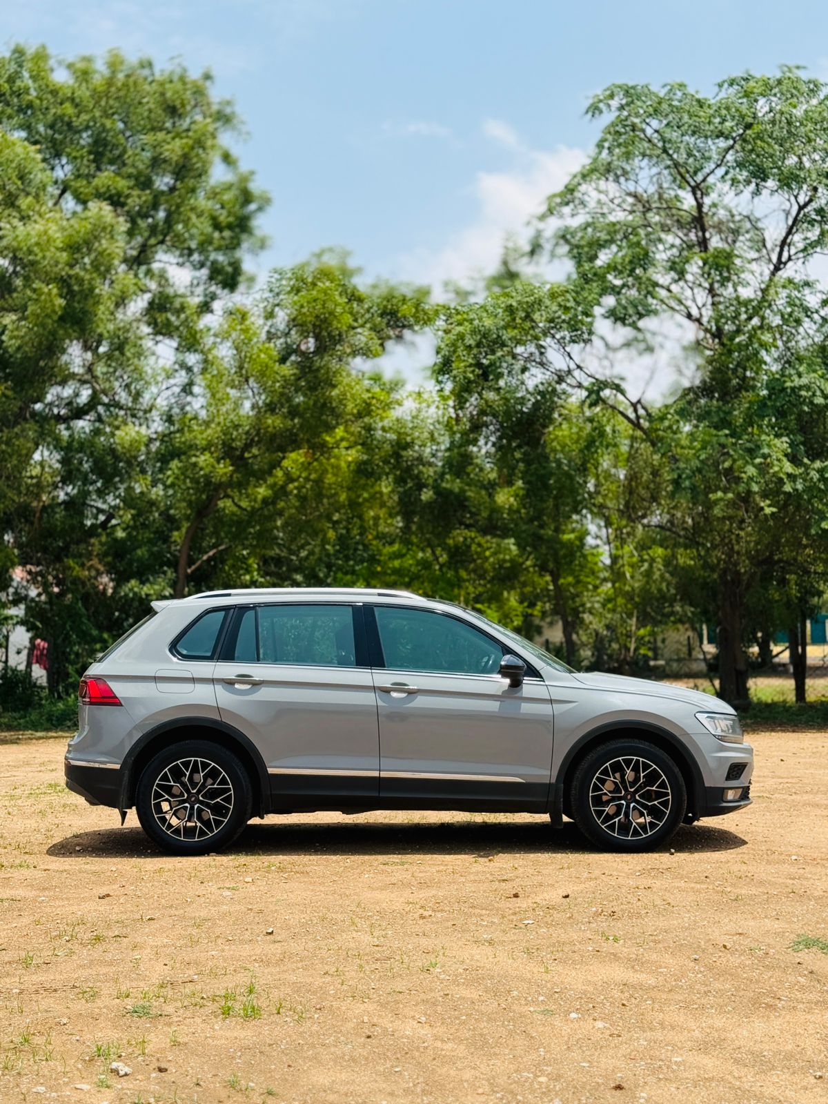 Volkswagen Tiguan - Image 2