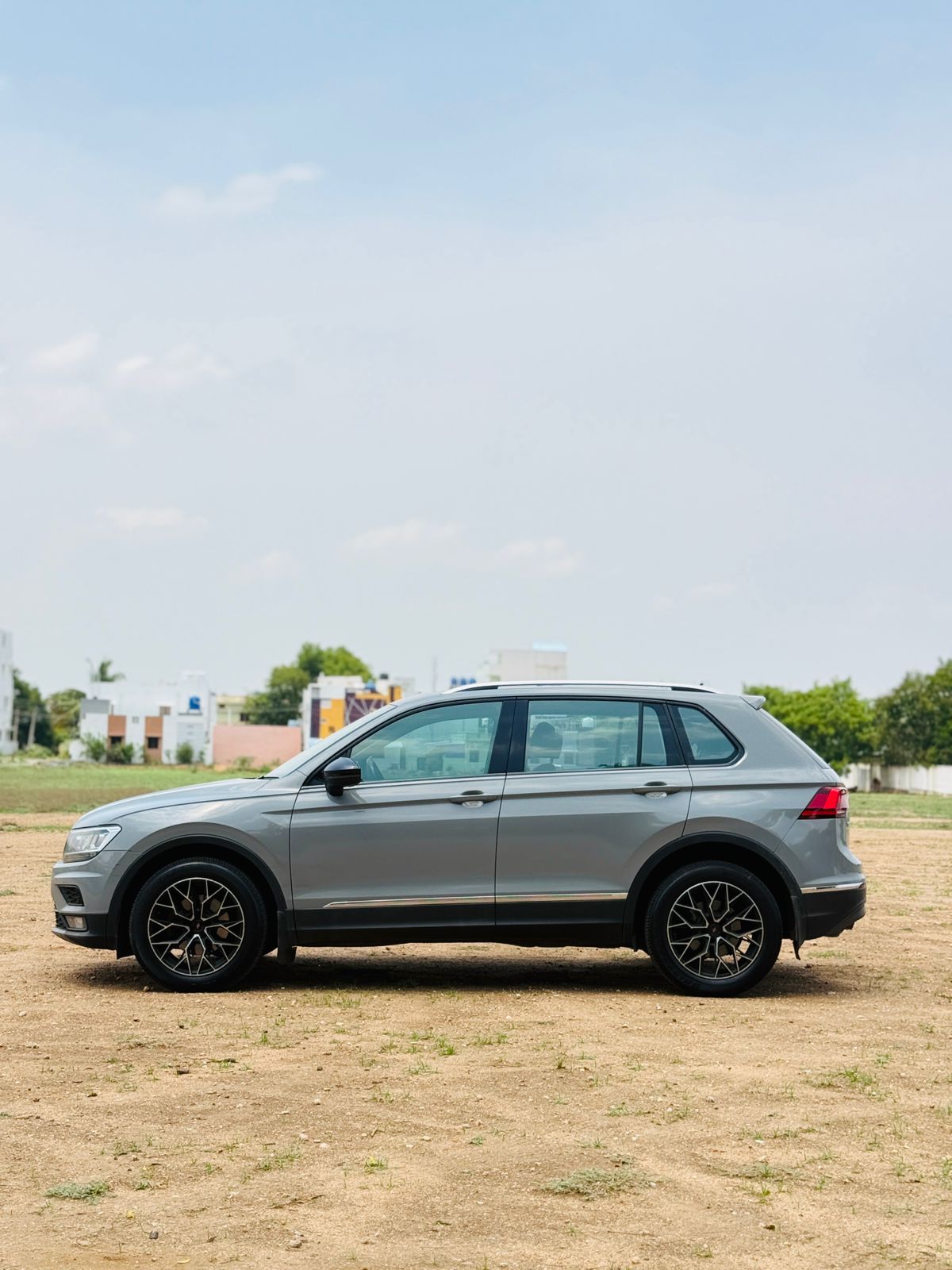 Volkswagen Tiguan - Image 7