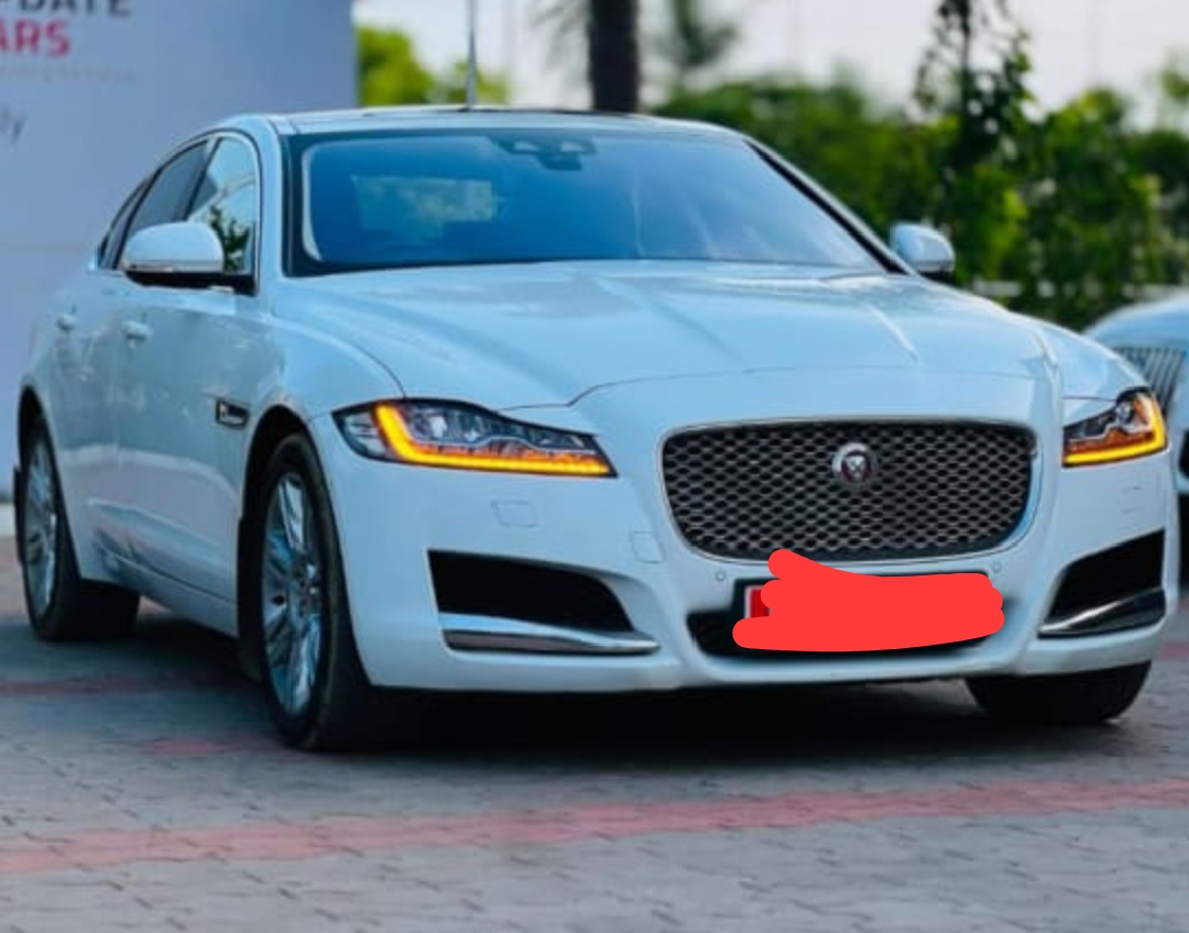 Jaguar XF - Image 2