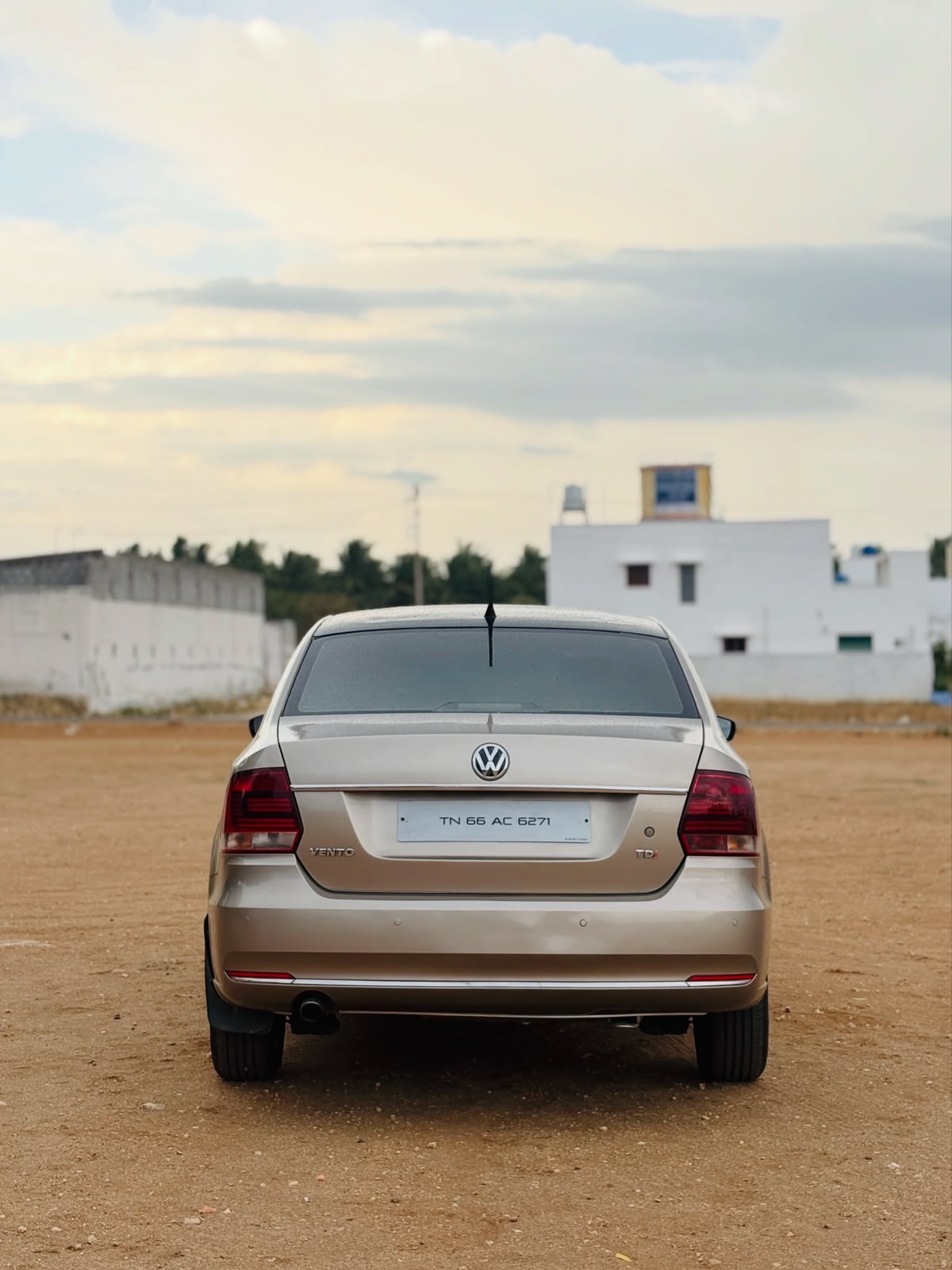 Volkswagen Vento - Image 10