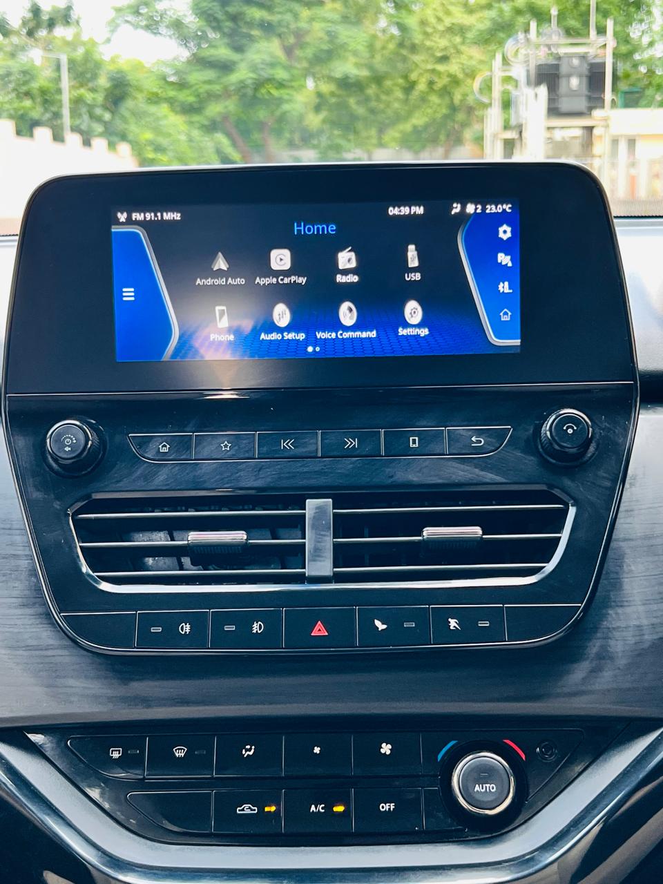 Tata Safari - Image 10